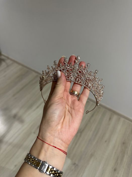 Rochie de mireasă superbă + coronițe CADOU