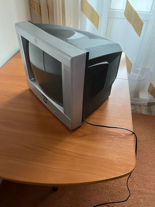 Продам телевизор