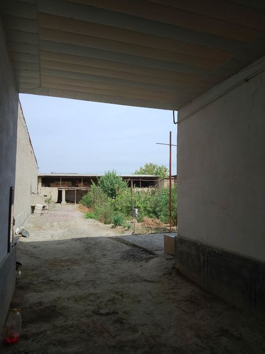 Zudlik bilan uy sotiladi Jizzax sharof Rashidf yoyilma mahallesi