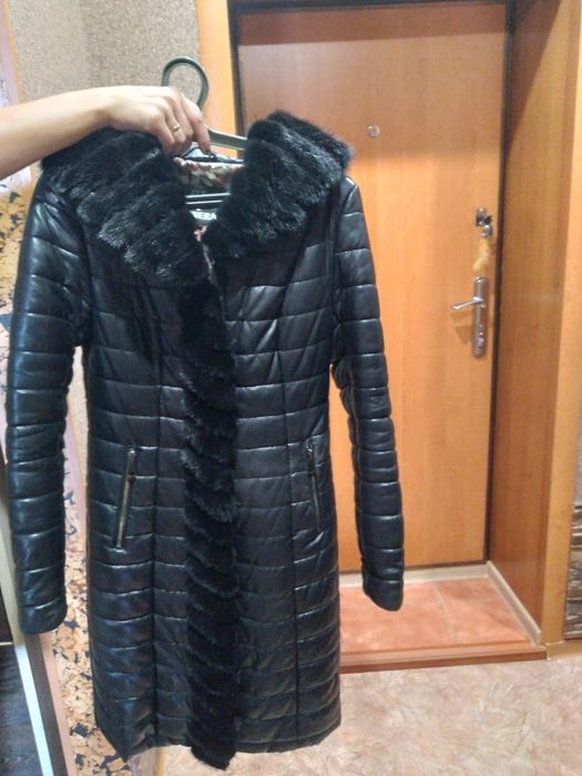 Продам женский пуховик