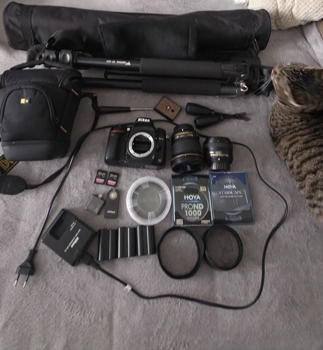 Kit Profesional Nikon D610 + Obiective  20mm f/1.8G si 50mm f/1.8G