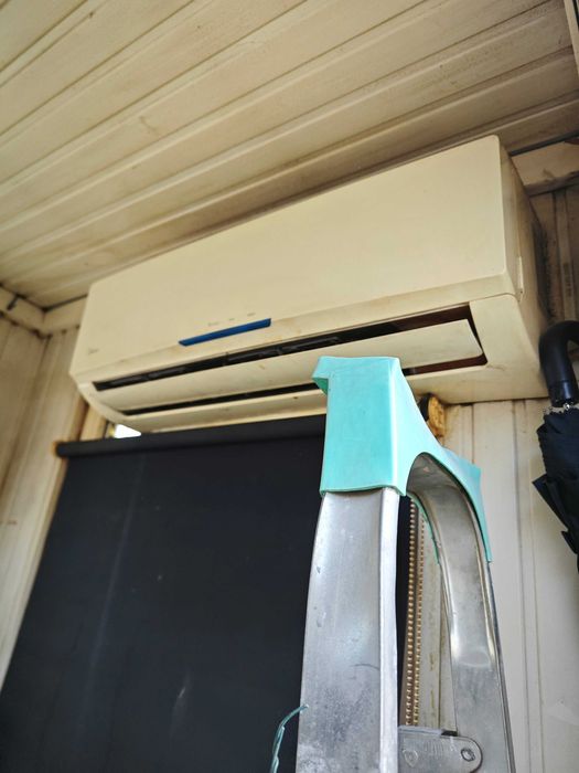 Охранителна кабина с оборудване