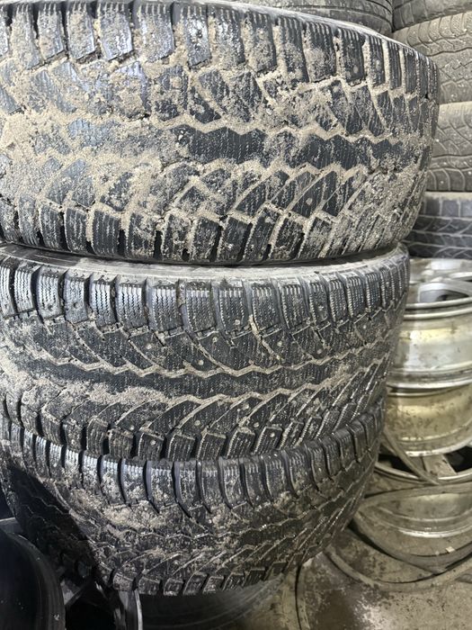 Продам зимнею резину
