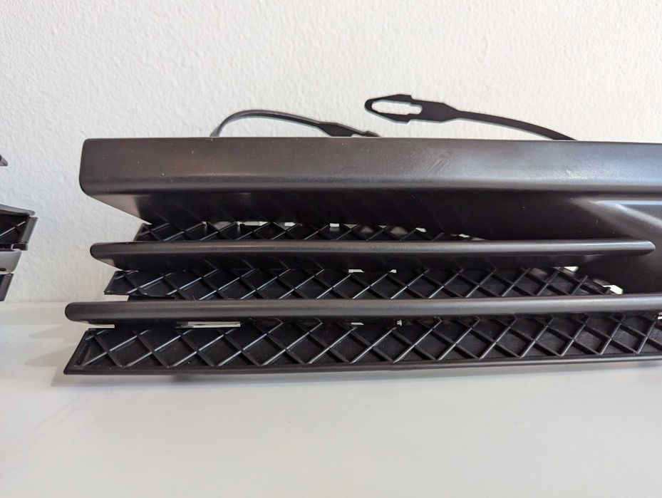 Капак предна броня Мерцедес Ц 202 Mercedes W202 C капаче Кука