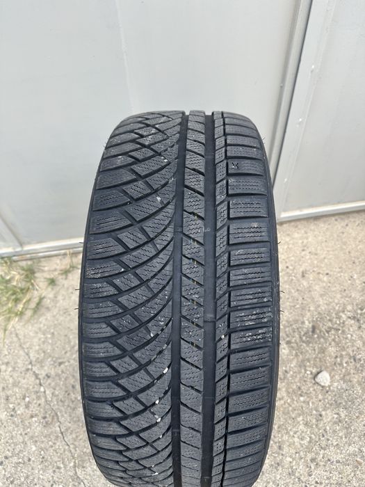 Зимни гуми 245/45/19 continental