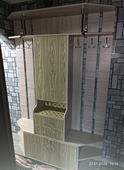 Продам прихожку для коридора срочно !!!