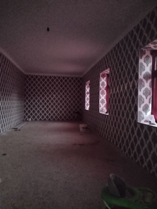 Hovli sotiladi narxi 400mln gaz sevet ichimlik suv muammo yoq