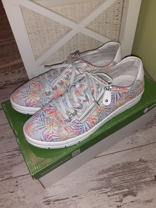 Кецове/сникърси на Remonte