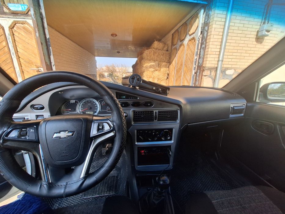 Nexia 2 SONC GLE 2012 yil, oq rang, metan, konditsioner