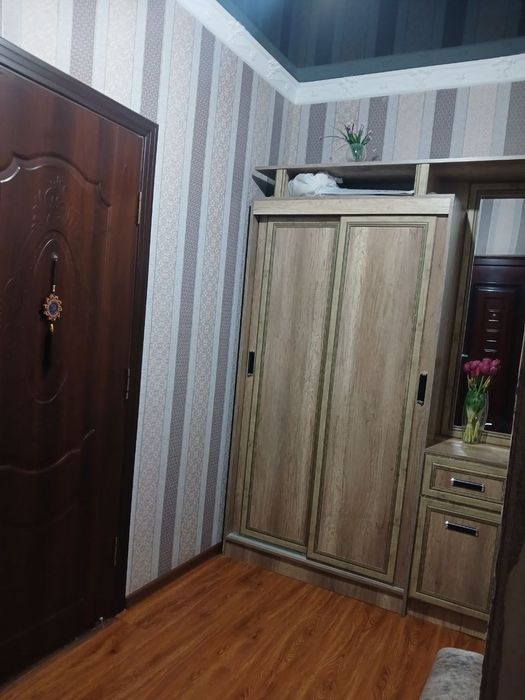 3 хонали квартира сотилади.