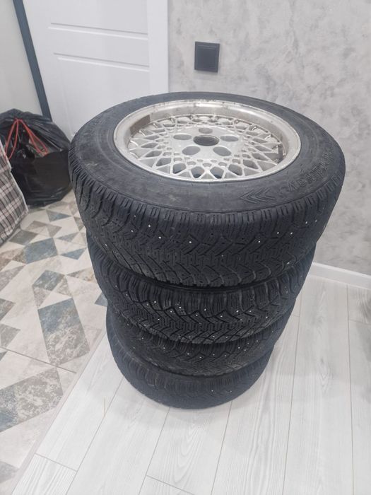Продам диски на мерседес