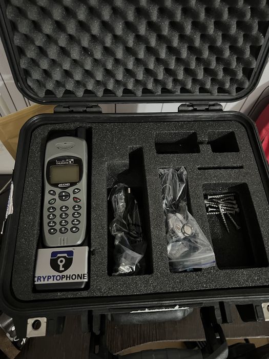 Спутниковый телефон