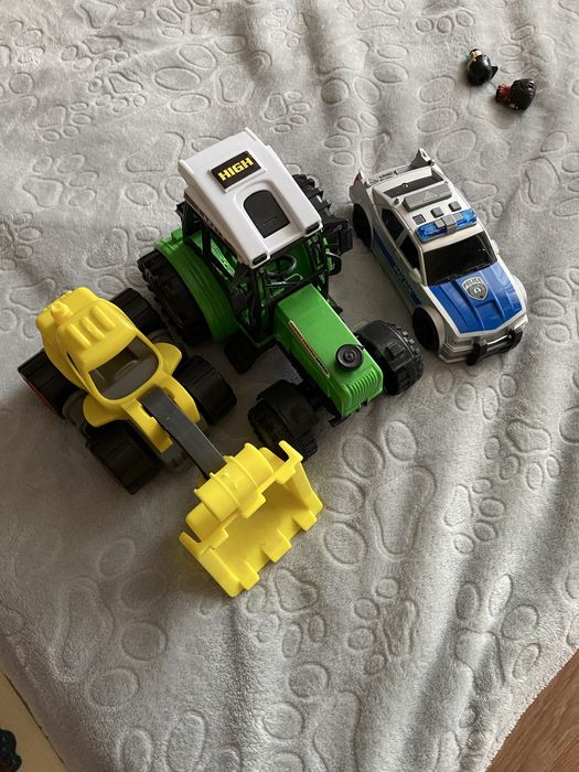 Игрушки мягкие машинки