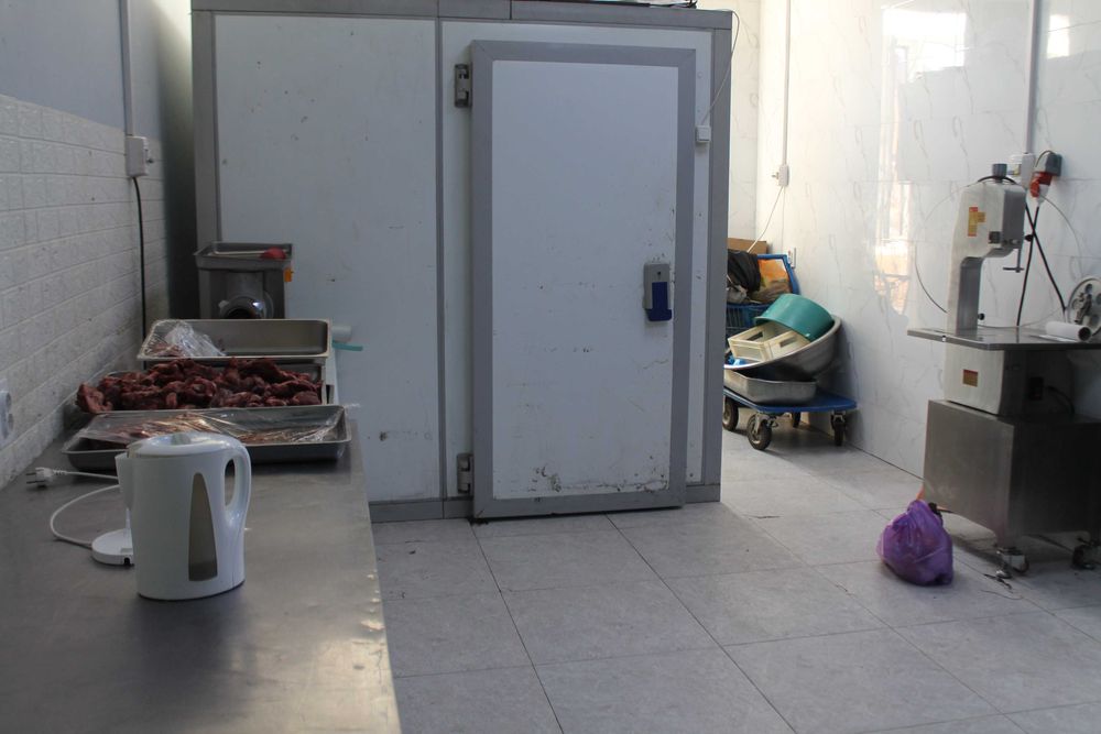 Сдается в аренду мясной магазин.