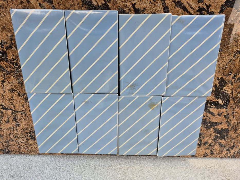 Vând 32 casete video VHS originale cu filme & seriale in limba Rusa