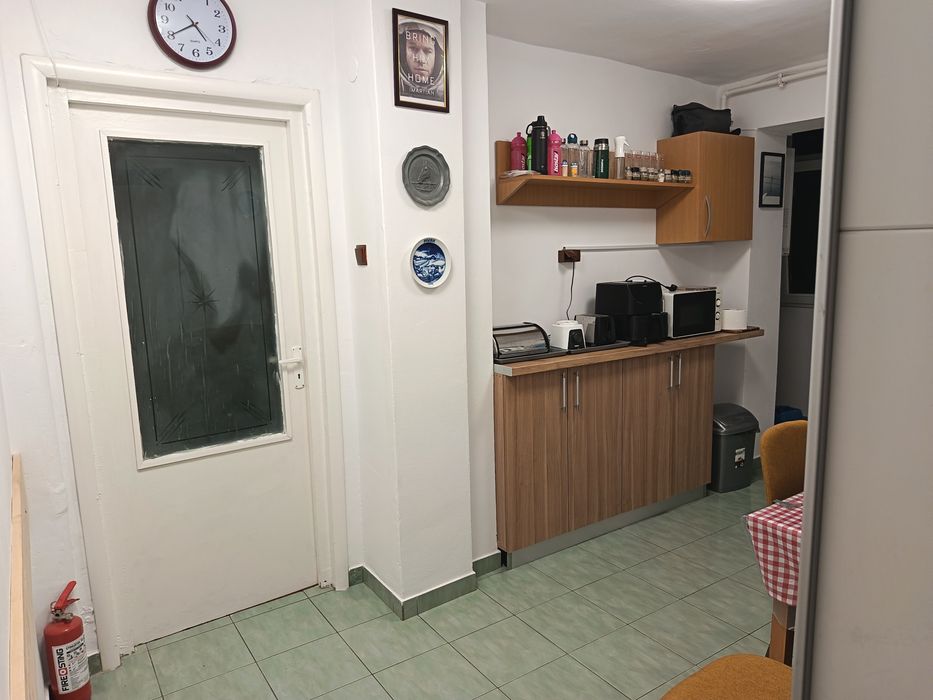 Apartament 2 camere str. Sf. Vineri