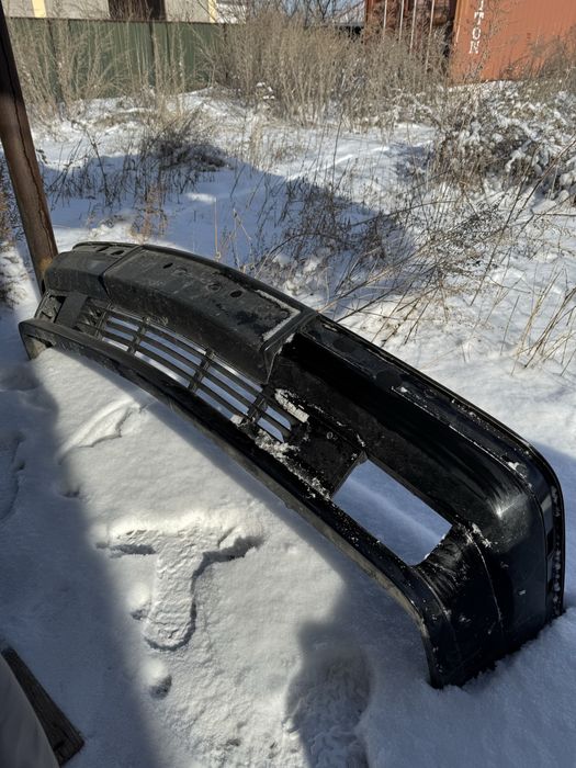 Передний бампер БМВ е34