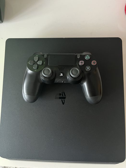 Playstation 4 slim 1TB