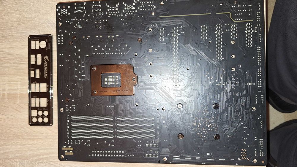 Aorus z270x Gaming 5 + 16 GB DDR4 2666 MHZ – stare foarte bună!