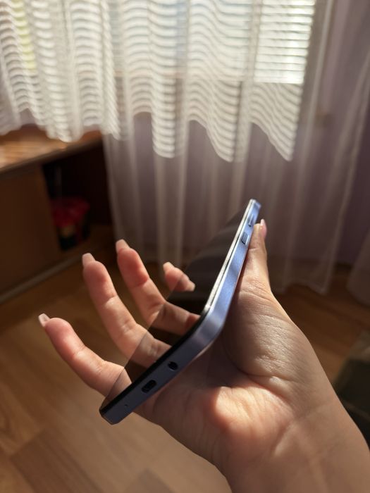 Телефон HUAWEI nova Y61 в син цвят