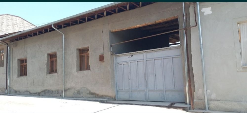 Uy Sotiladi 14+8 Sotix yer xisobida sotiladi kotta yaxlit