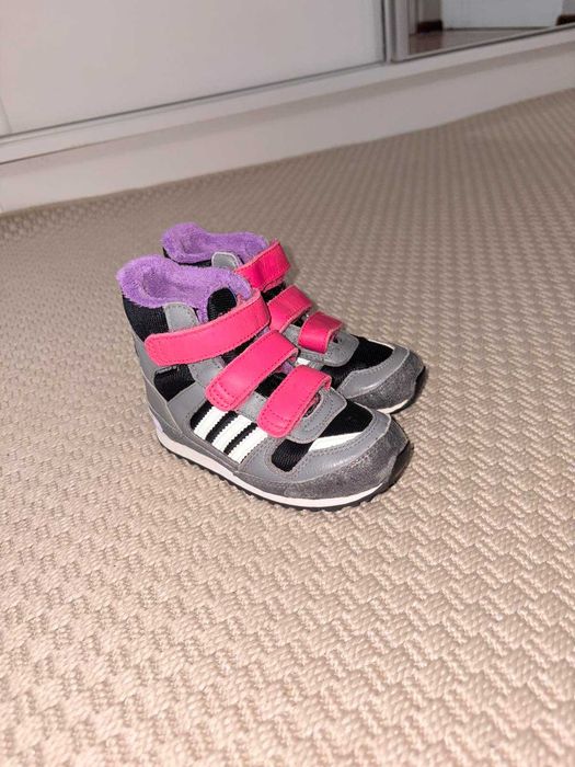 Adidas обувки номер 25 1/2