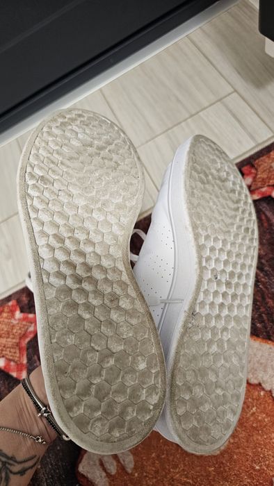 Adidasi femei in stare foarte buna