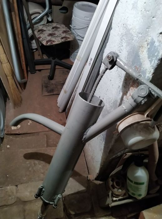 Ручная колонка для воды