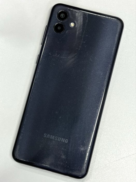 Продам Samsung A04