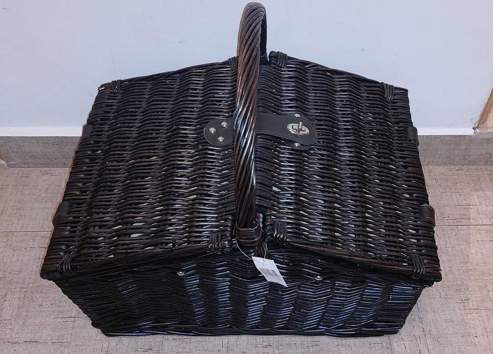 NOU Cos picnic Richmond Park, rachita, 4 persoane, elegant, complet echipat ideal cadou