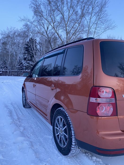 Продам Volkswagen Touran 2008г
