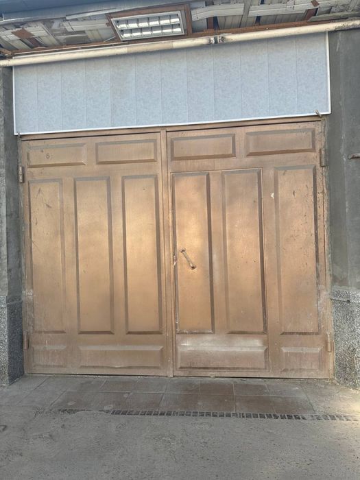 Дарвоза б/у жуда хам яхши холатда