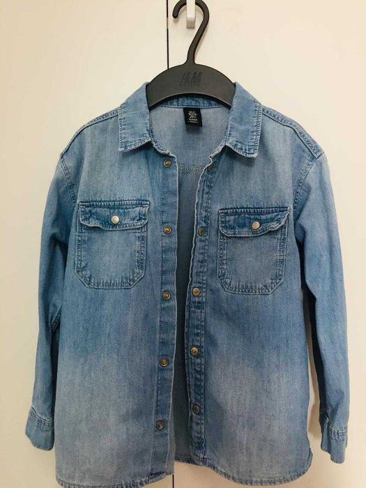 Джинсовая рубашка на мальчика 6-7 лет Марка: H&M