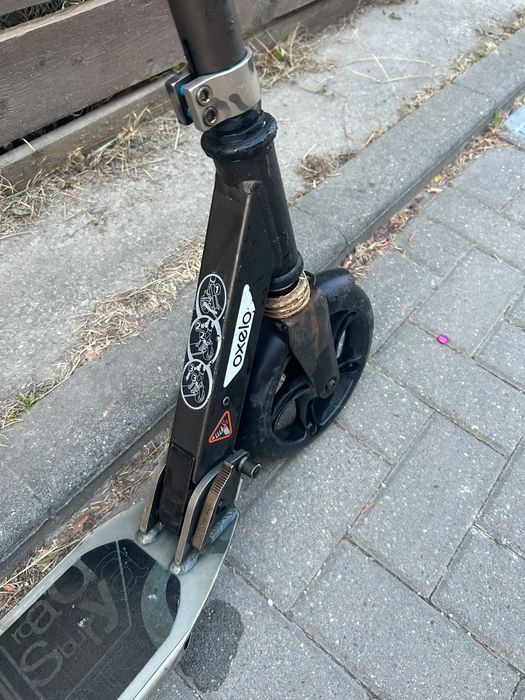 Trotineta cu suspensie si ghidon reglabil