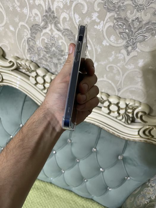 Продам телефон Айфон 12 128Gb