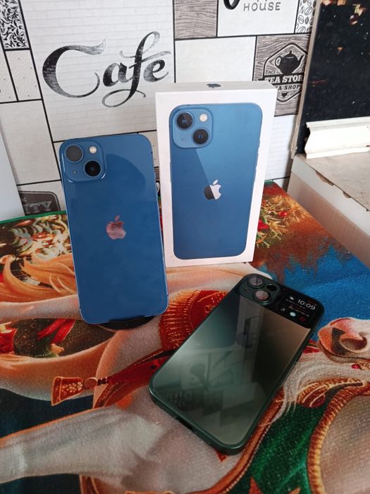 Продам Айфон 13 память 128