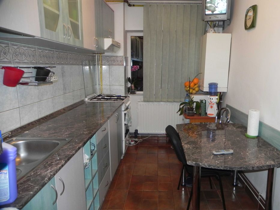 Apartament 2 camere de inchiriat, str Toamnei