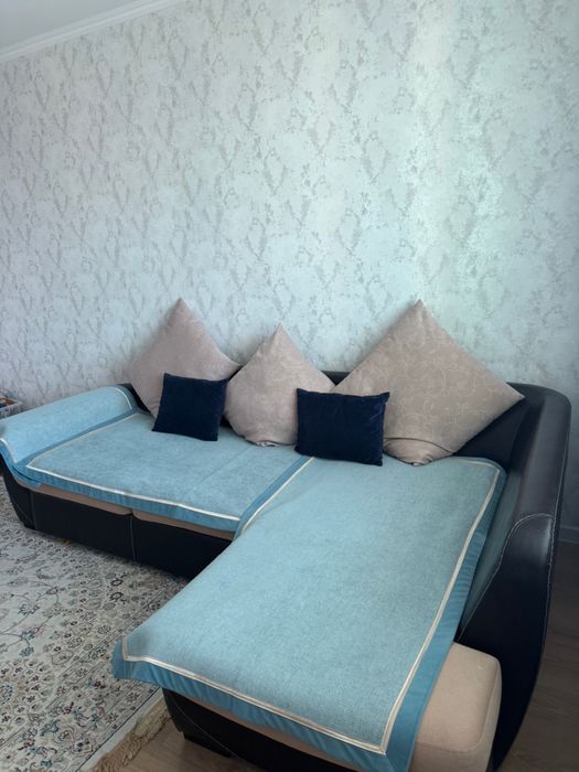 Продам угловой диван.