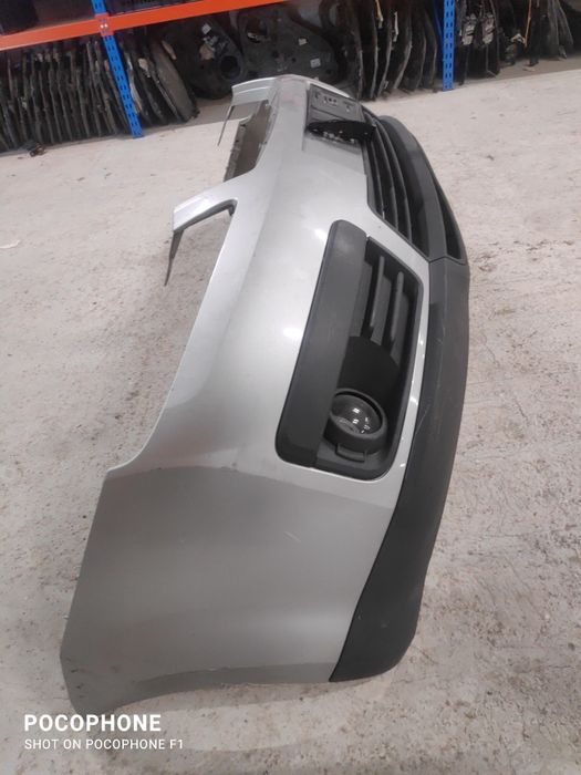 Предна броня Ford C Max / Форд Ц Макс 2005г