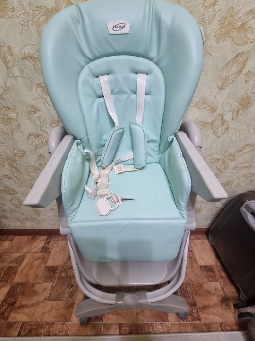 Продам стульчик для кормления