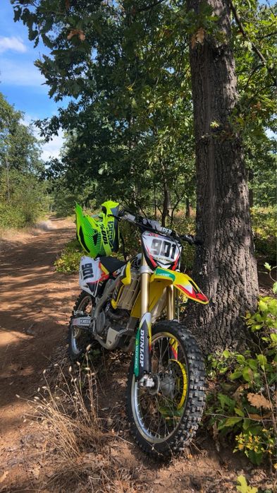 Продавам suzuki rmz250