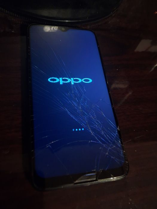 Oppo a5s с чехлом,(коробка есть)