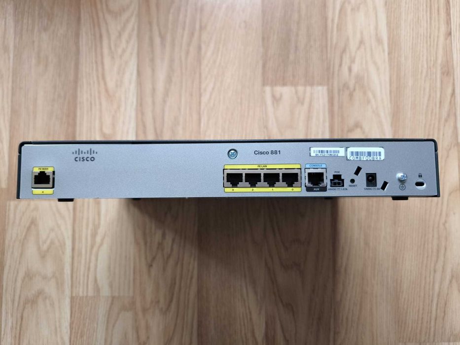 Router Cisco 881