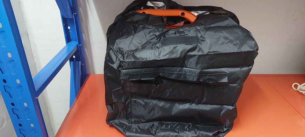 Продам инверторный генератор 1.4 кв