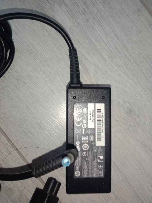 Блок питания на ноутбук