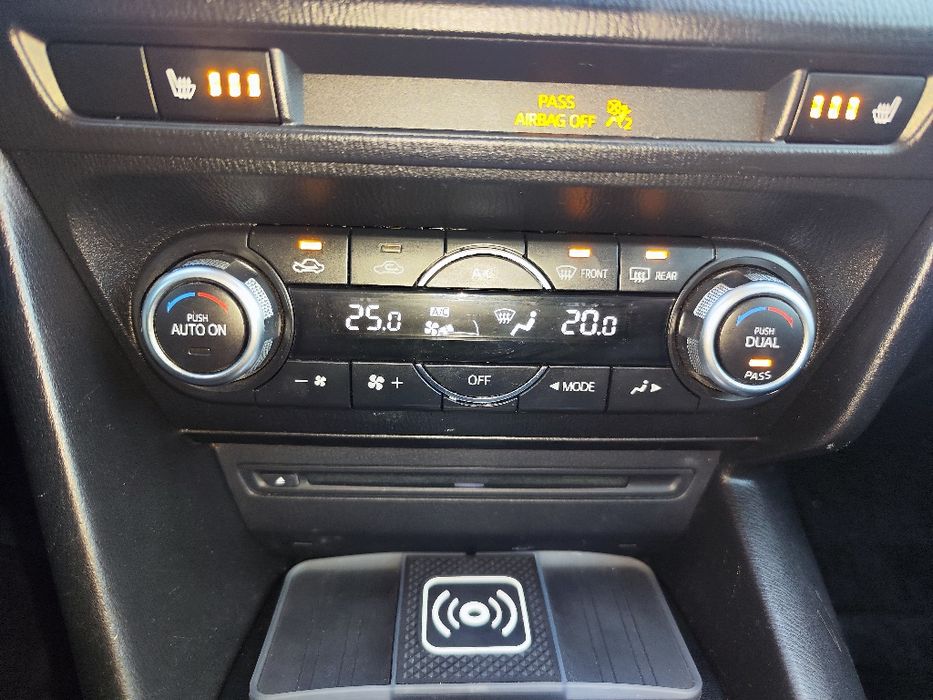 Продавам МАЗДА 3 2.5 Скайактив