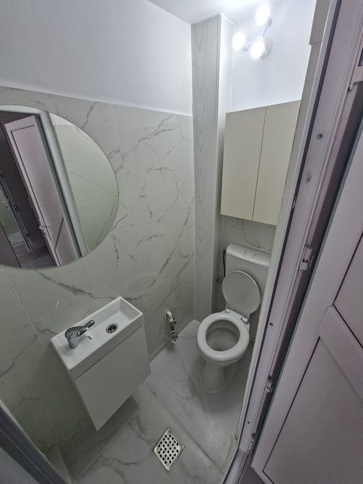 Gars 22 mp total renovată, de inchiriat