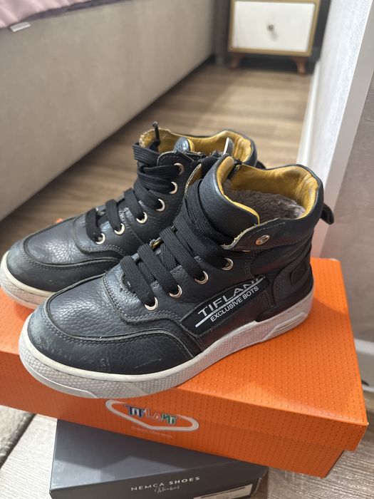 Продам детскуб обувь