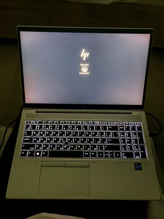 ноутбук HP Elitebook