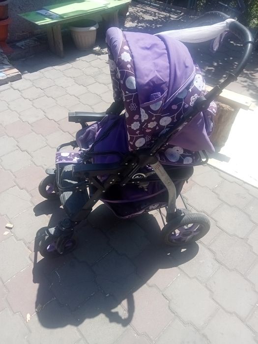 Продаю детскую коляску